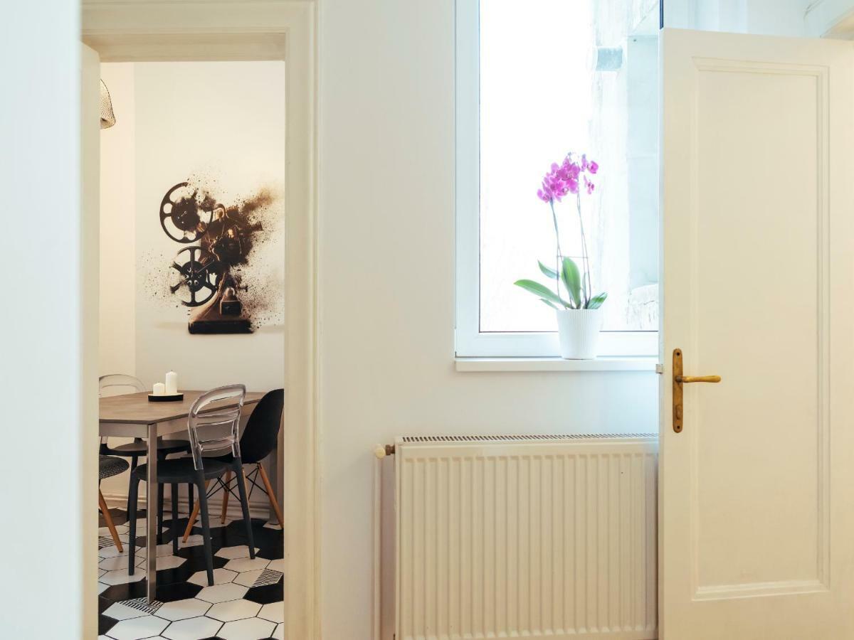 בוקרשט Alba Apartment On Calea Victoriei מראה חיצוני תמונה